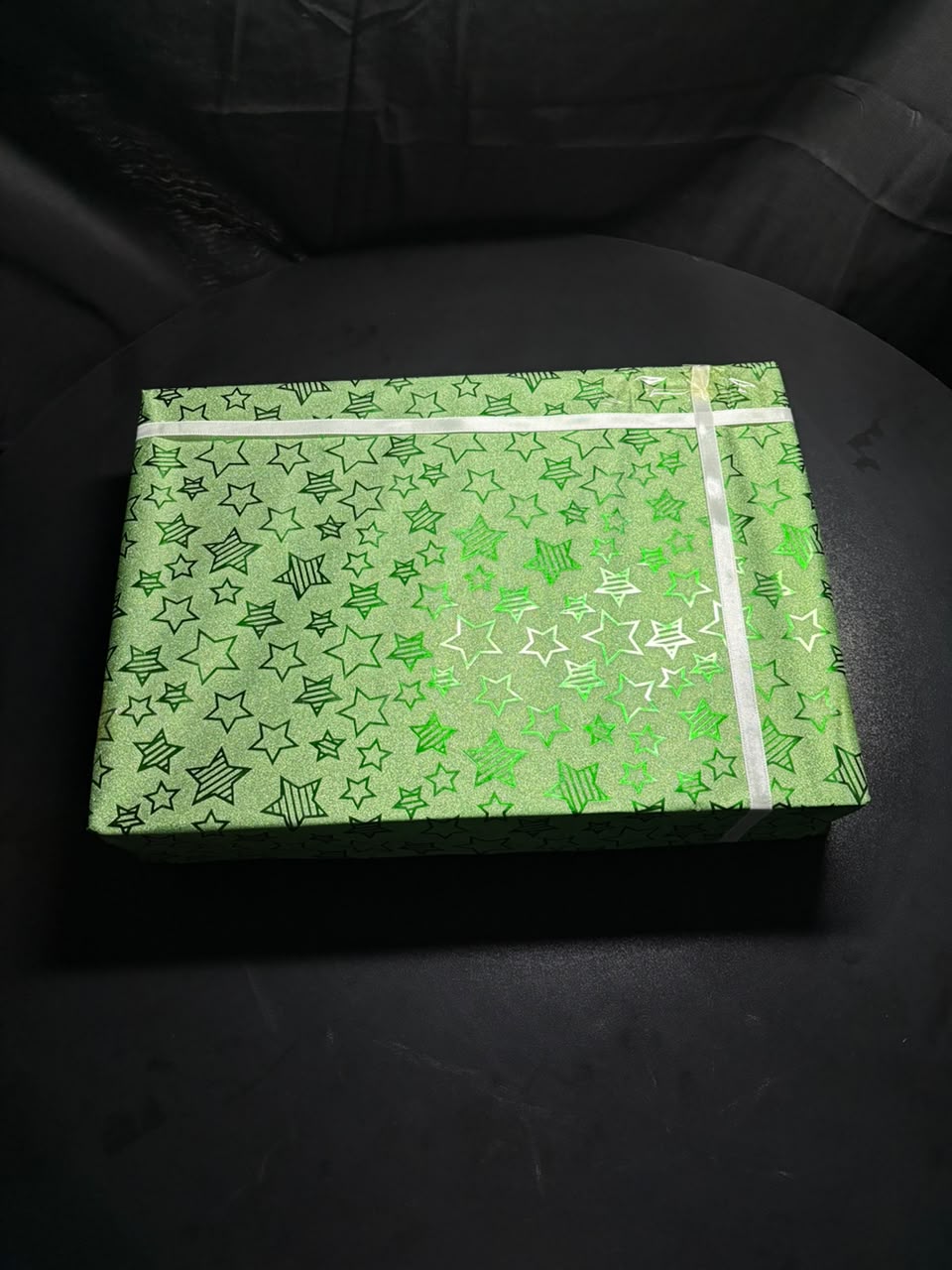 ZH2 14th August Azadi Gift Box – Fabric, Perfume & Accessories Set (FE-150008)